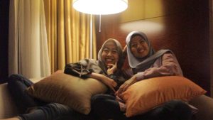 dari tempat yang tinggi