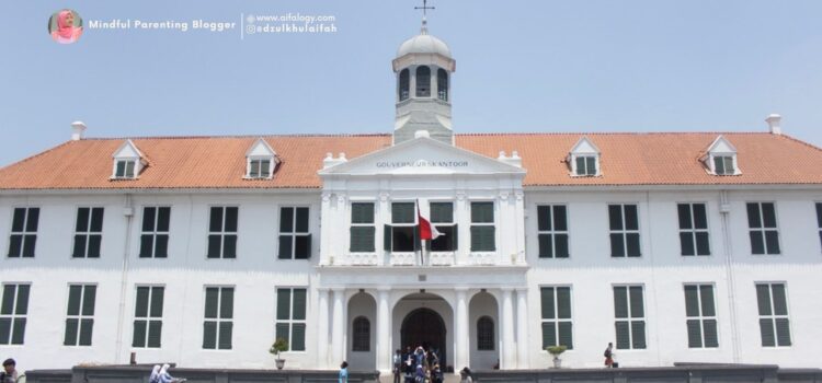 Liburan Edukasi Anak: Nostalgia Dua Generasi dalam Petualangan Klasik Kota Tua Jakarta